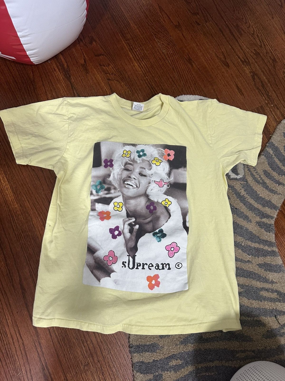 Supreme Supreme Naomi Tee Size US M / EU 48-50 / 2 - 1 Thumbnail