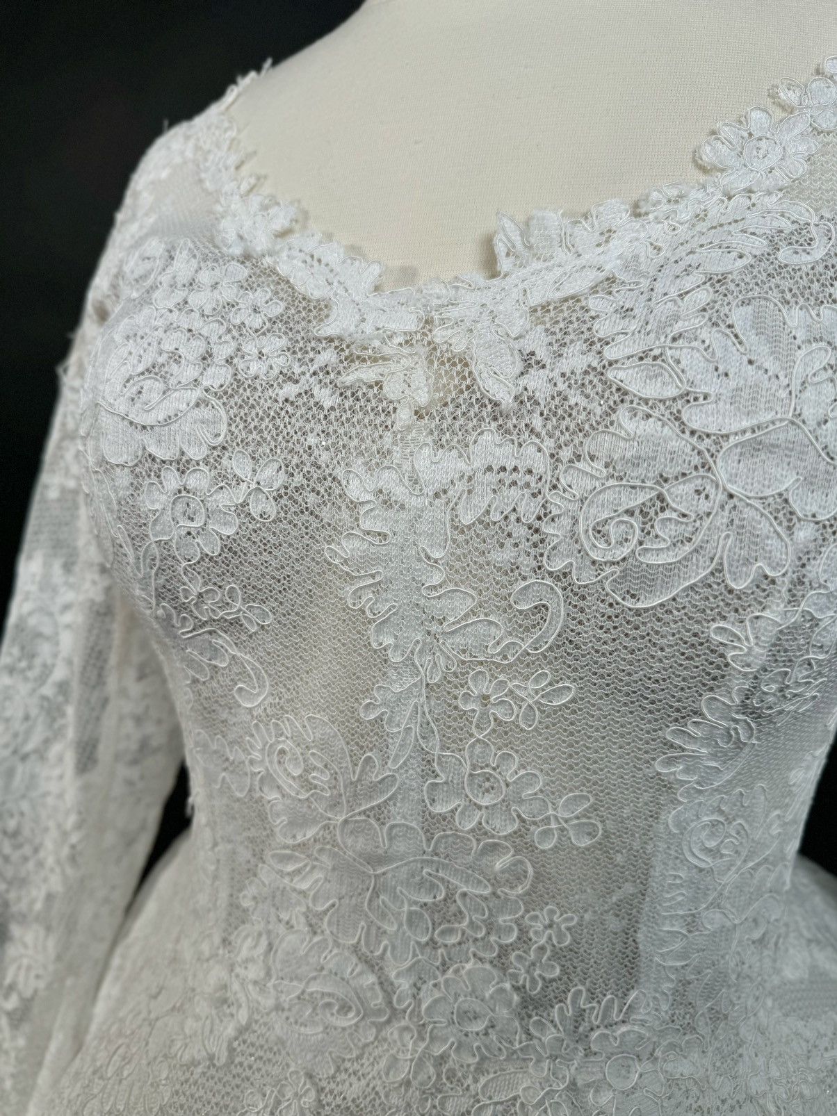 Other US 12 French Corded Lace Bridal Gown by Anna Augusta Size XL / US 12-14 / IT 48-50 - 4 Thumbnail