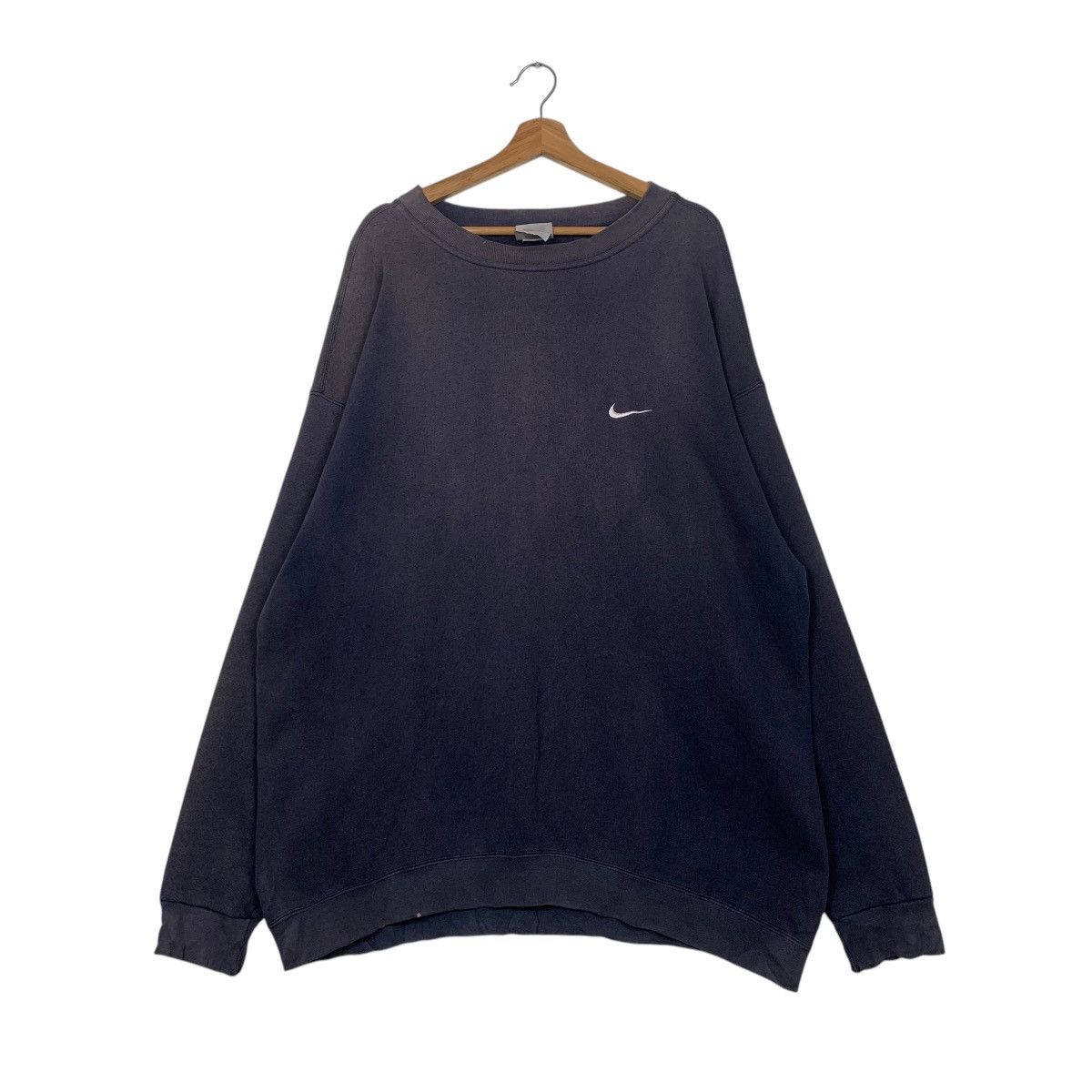 Nike Vintage Nike Swoosh Faded Sweatshirt Size US XL / EU 56 / 4 - 1 Thumbnail