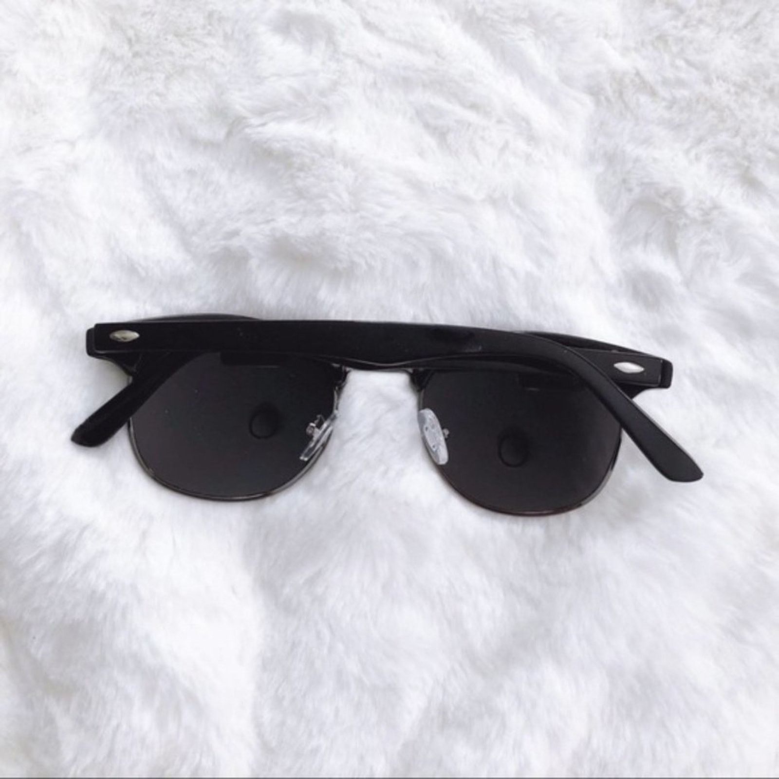 Other Harris Black Horn Rimmed Sunglasses Size ONE SIZE - 2 Thumbnail