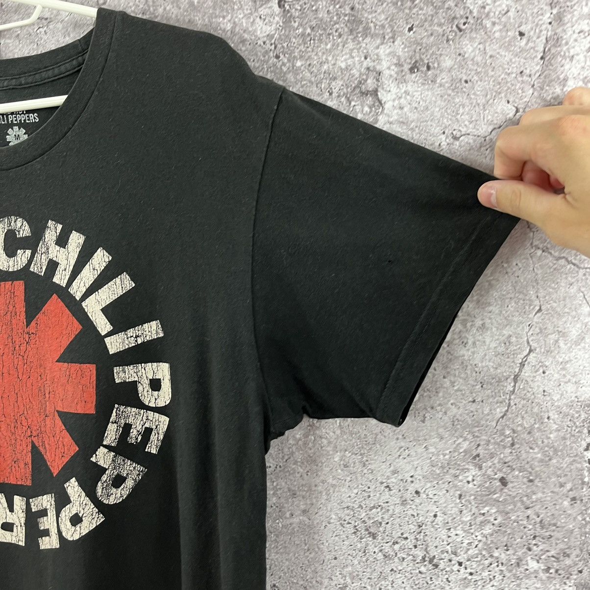 Band Tees Red Hot Chilli Peppers Rock T-Shirt Black Big Logo Size M Size US M / EU 48-50 / 2 - 5 Thumbnail