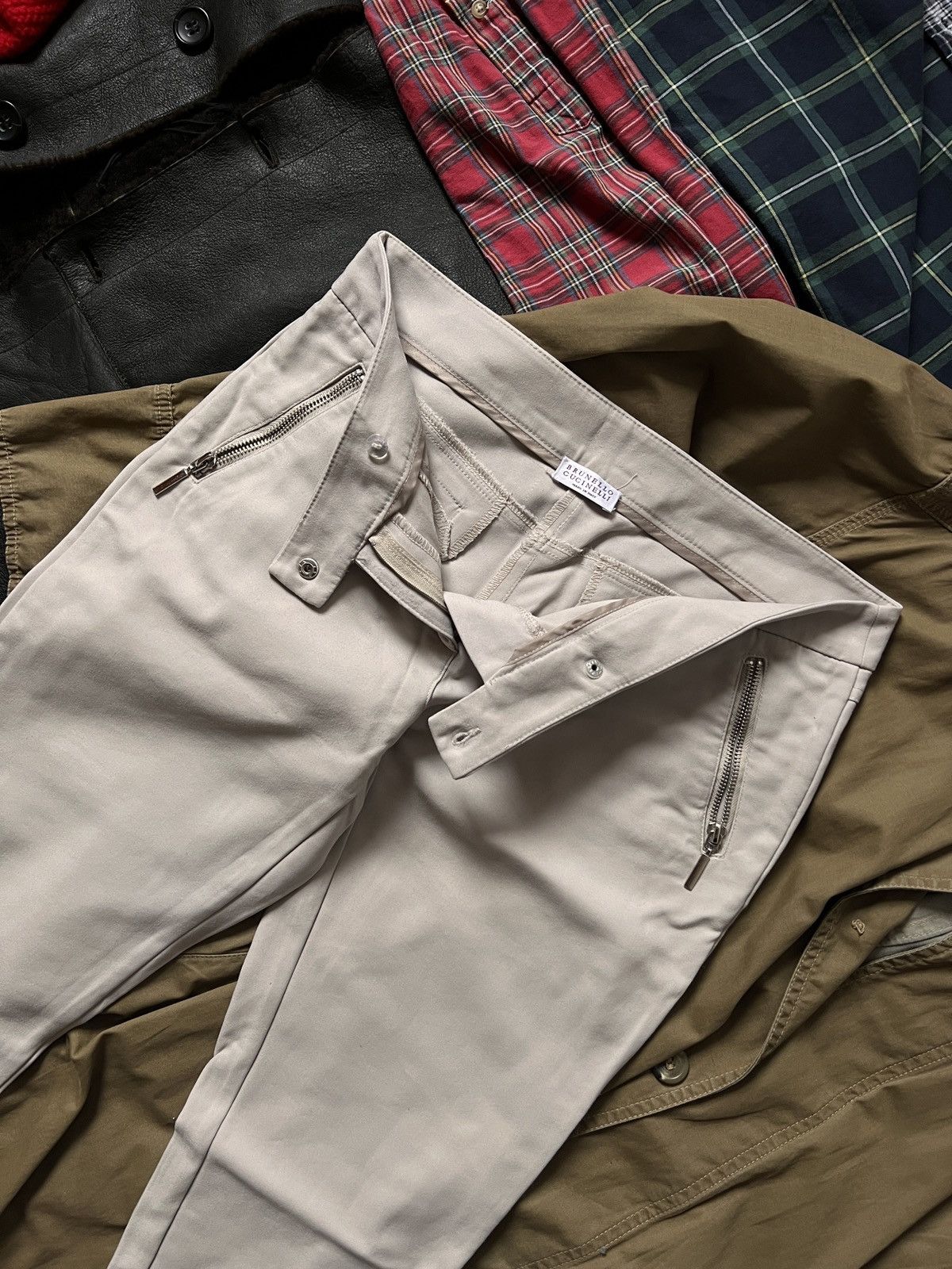 Brunello Cucinelli Brunello Cucinelli Beige Capri Short Pants Cotton Trousers Size 28" / US 6 / IT 42 - 5 Thumbnail