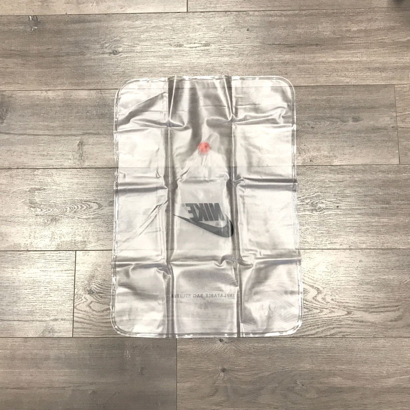 Nike VINTAGE Nike Inflatable Bag Stuffer Mens Clear Rubber Inflatable Bag Packable Sports Memorabilia Size ONE SIZE - 2 Thumbnail