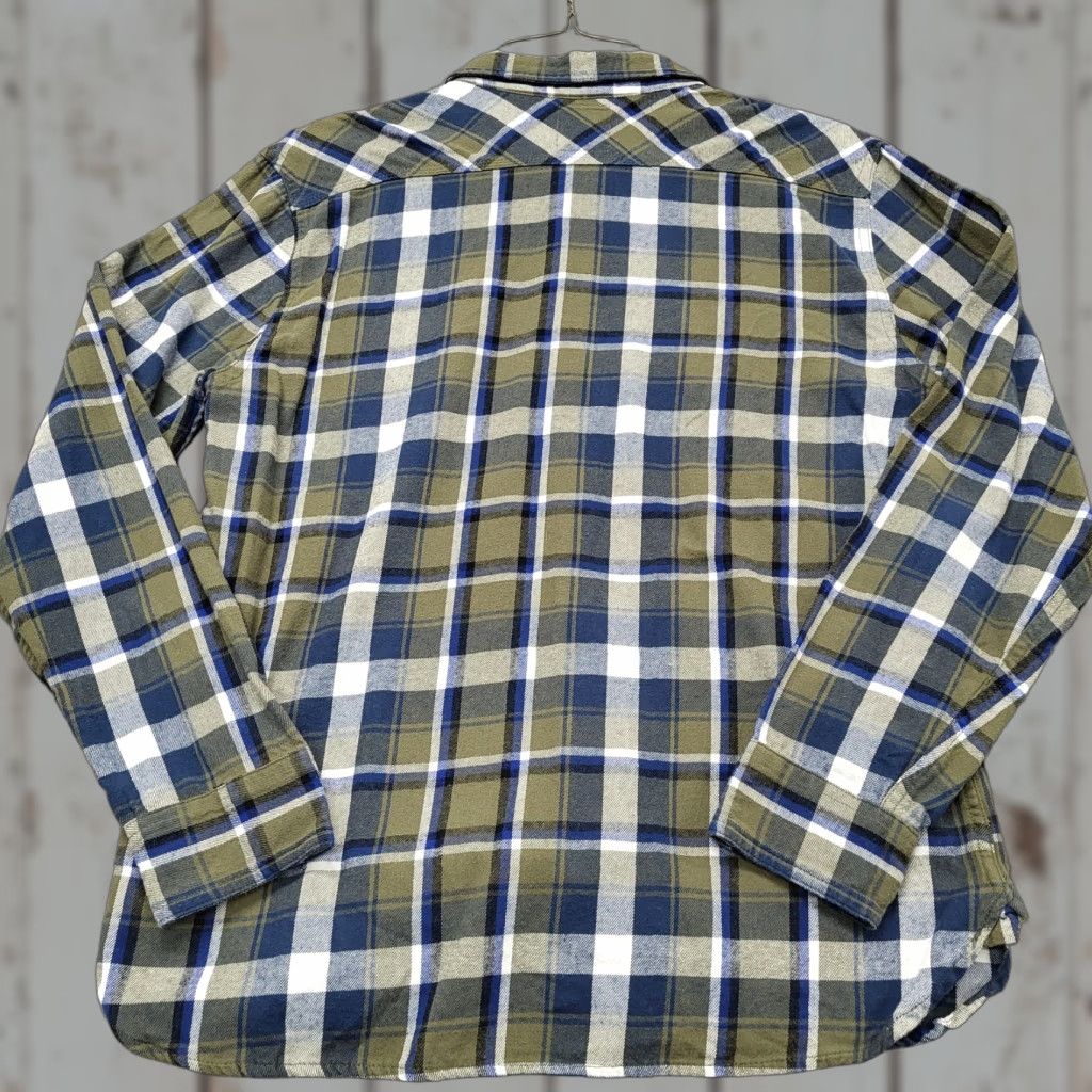 Levi's Levi's Button-Up Flannel Shirt Men L Green Plaid Long Sleeve Pockets Casual Workwear Vintage No Size US L / EU 52-54 / 3 - 1 Thumbnail