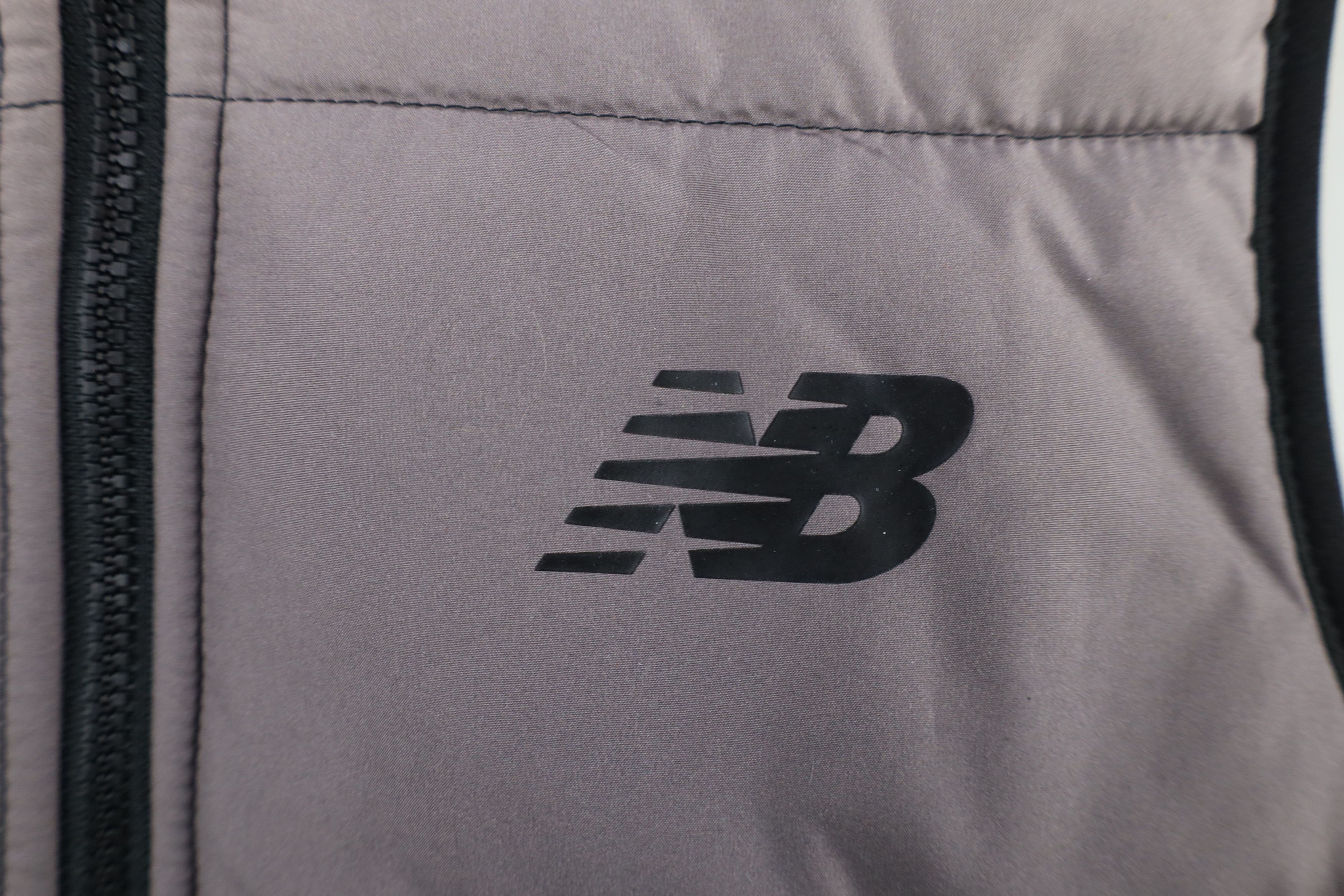 New Balance × Vintage Vintage New Balance Ombre Full Zip Puffer Vest Jacket Gray Size US XL / EU 56 / 4 - 4 Thumbnail