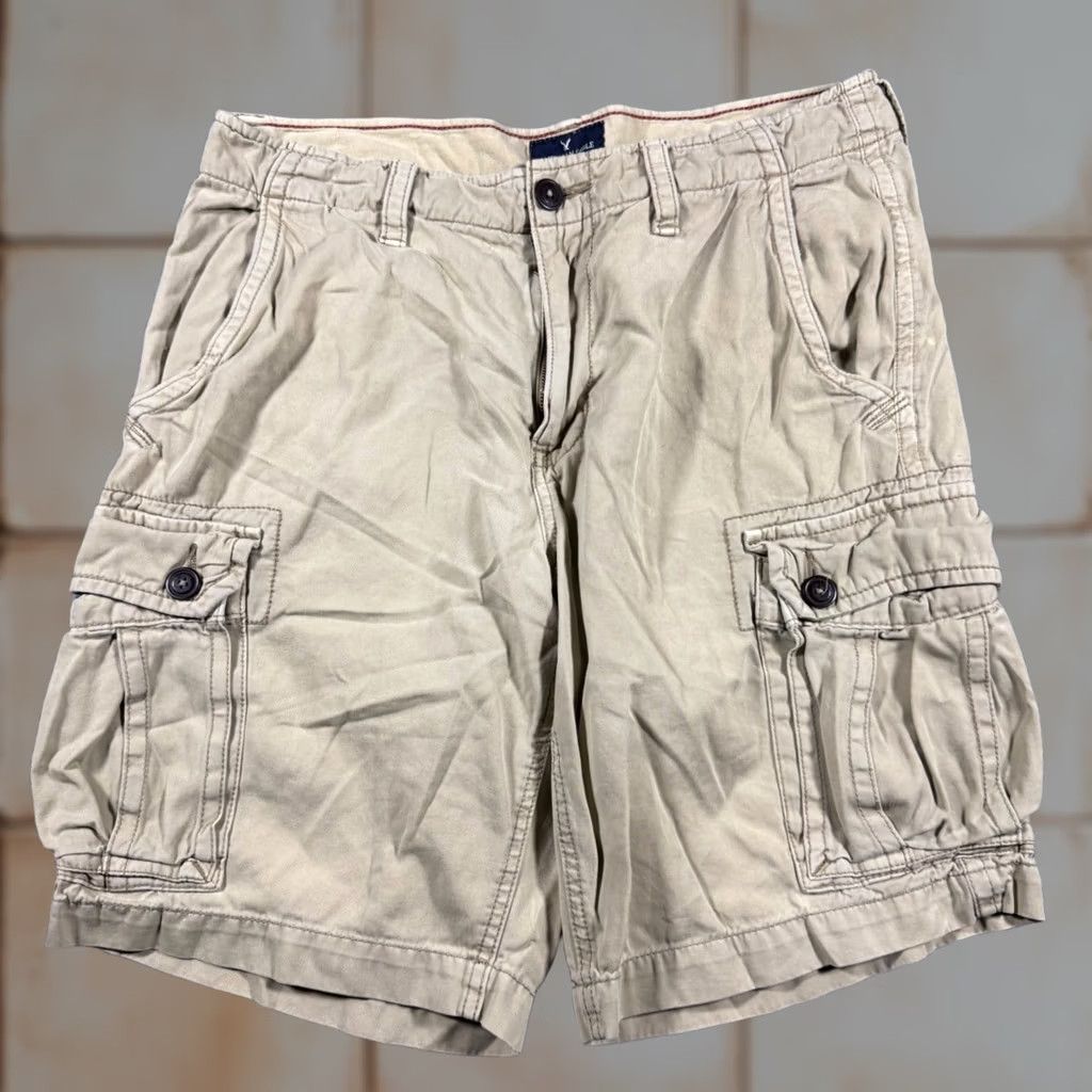 American Eagle Outfitters American Eagle Cargo Shorts Mens 34 Tan Khaki Classic Fit Cotton 10 Inch Size US 34 / EU 50 - 1 Thumbnail