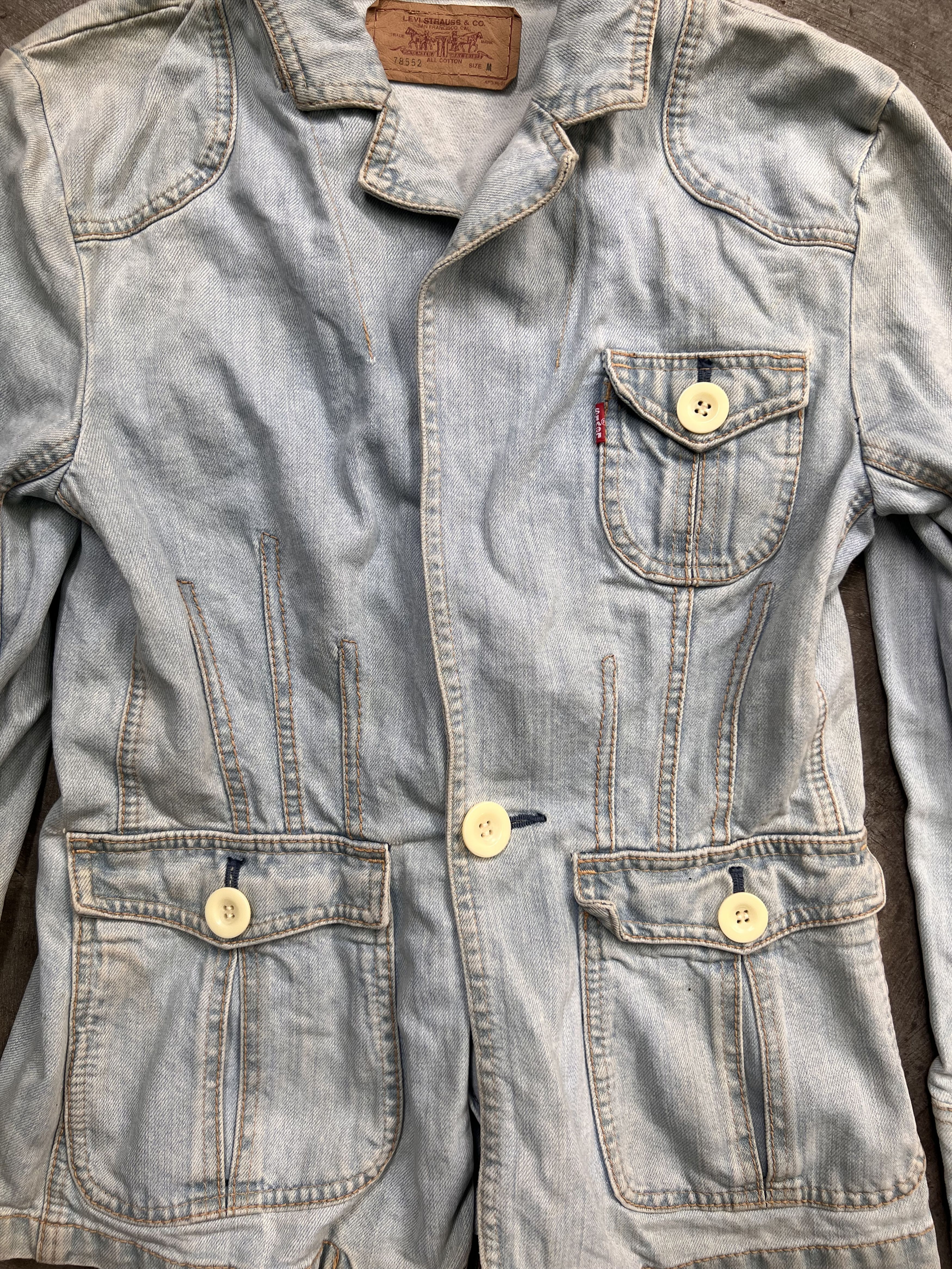 Levi's Vintage Clothing 90s Levi’s for women distressed denim jacket Size M / US 6-8 / IT 42-44 - 2 Thumbnail