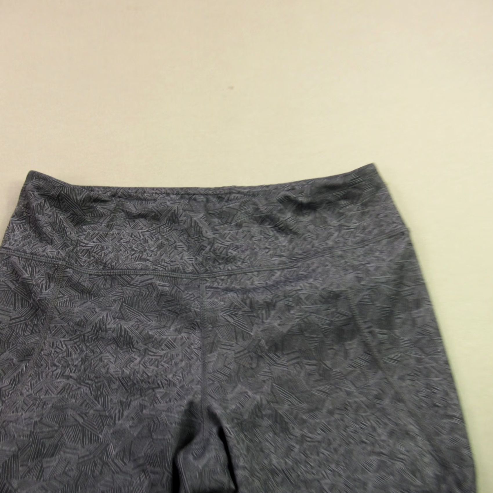 Patagonia Patagonia Leggings Large Gray Workout Gym Stretch Lightweight Casual Womens Size 36" / US 14 / IT 50 - 2 Thumbnail