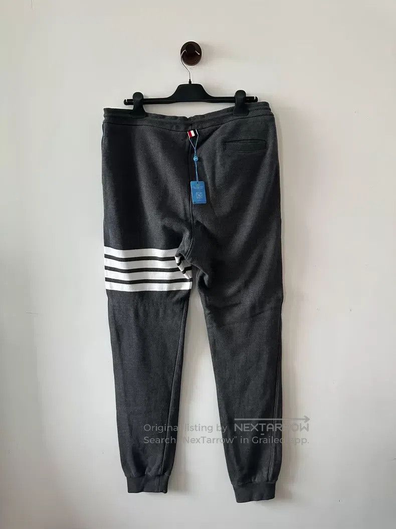 Thom Browne Thom Browne size 5 Dark gray knitted sweatpants Size US 34 / EU 50 - 2 Thumbnail