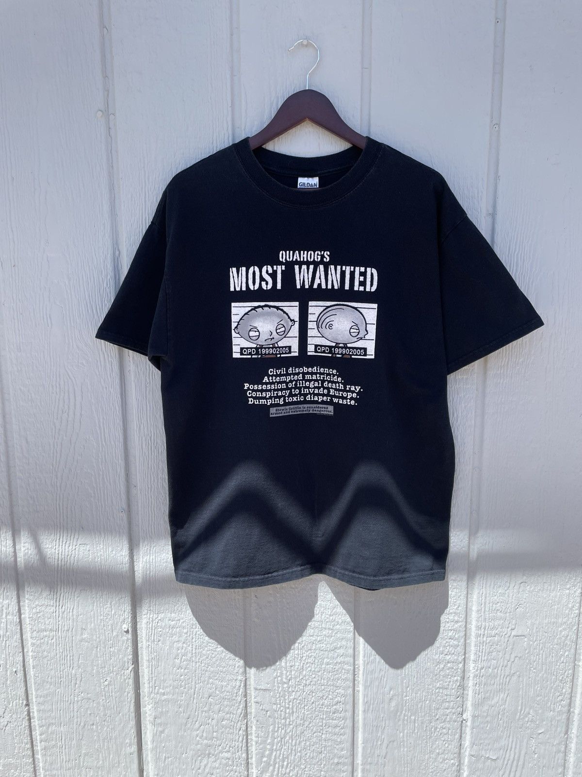 Gildan Vintage 2000s Family Guy Most Wanted Stewie L/ Black T-shirt Size US L / EU 52-54 / 3 - 1 Thumbnail