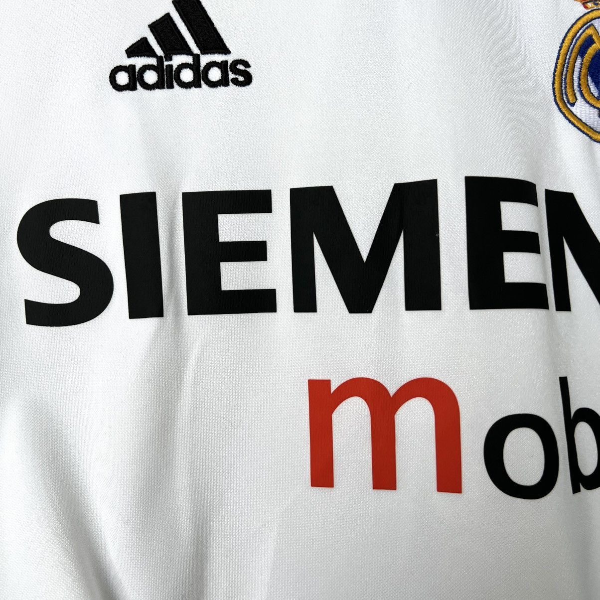 Adidas REAL MADRID ADIDAS VINTAGE LONGSLEEVE SOCCER JERSEY 2004 Size US S / EU 44-46 / 1 - 6 Thumbnail