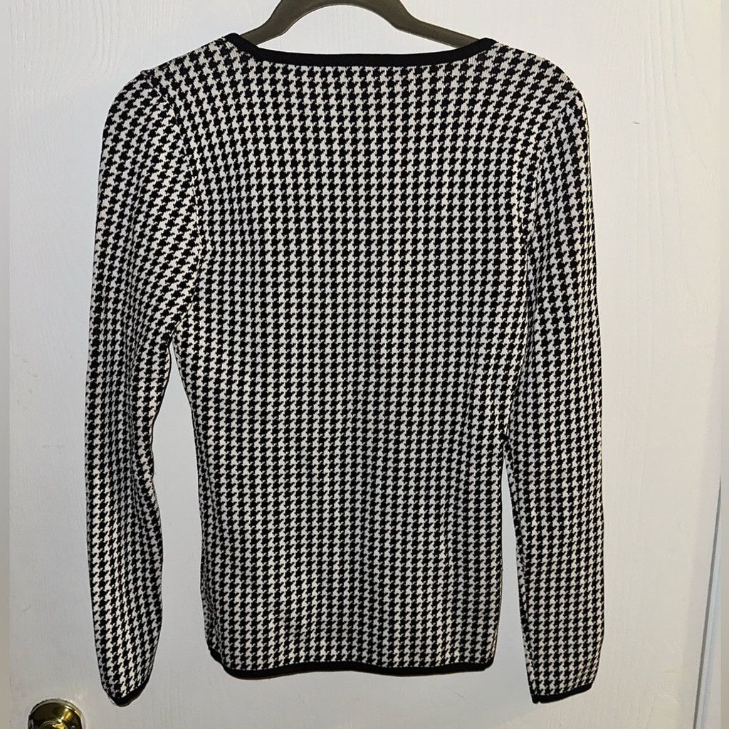 White House Black Market WHBM S Black & Ecru Thatch Sweater with Black Trim Size S / US 4 / IT 40 - 2 Thumbnail