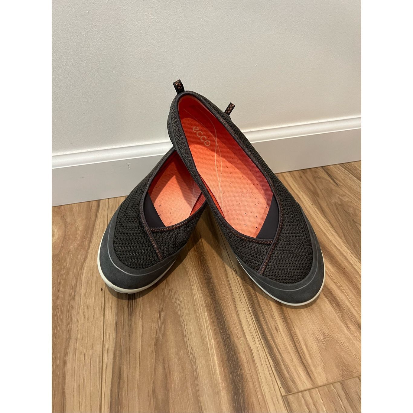 Ecco ECCO Womens Arizona Ballerina shoes sz 40 US 9.5 Size US 9.5 / IT 39.5 - 2 Thumbnail