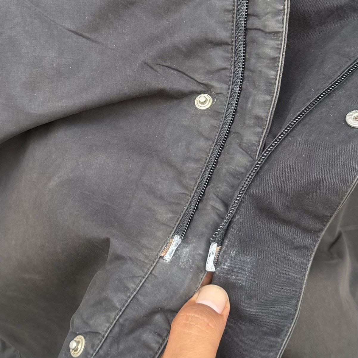 Gucci VTG Gucci Long Coat Faded Waxed Black Size 50 Made In Italy Size US M / EU 48-50 / 2 - 14 Thumbnail