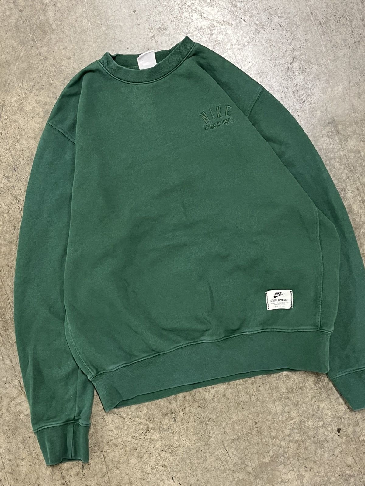 Nike × Vintage Nike earth tone green boxy fit crewneck streetwear hype Size US M / EU 48-50 / 2 - 2 Thumbnail