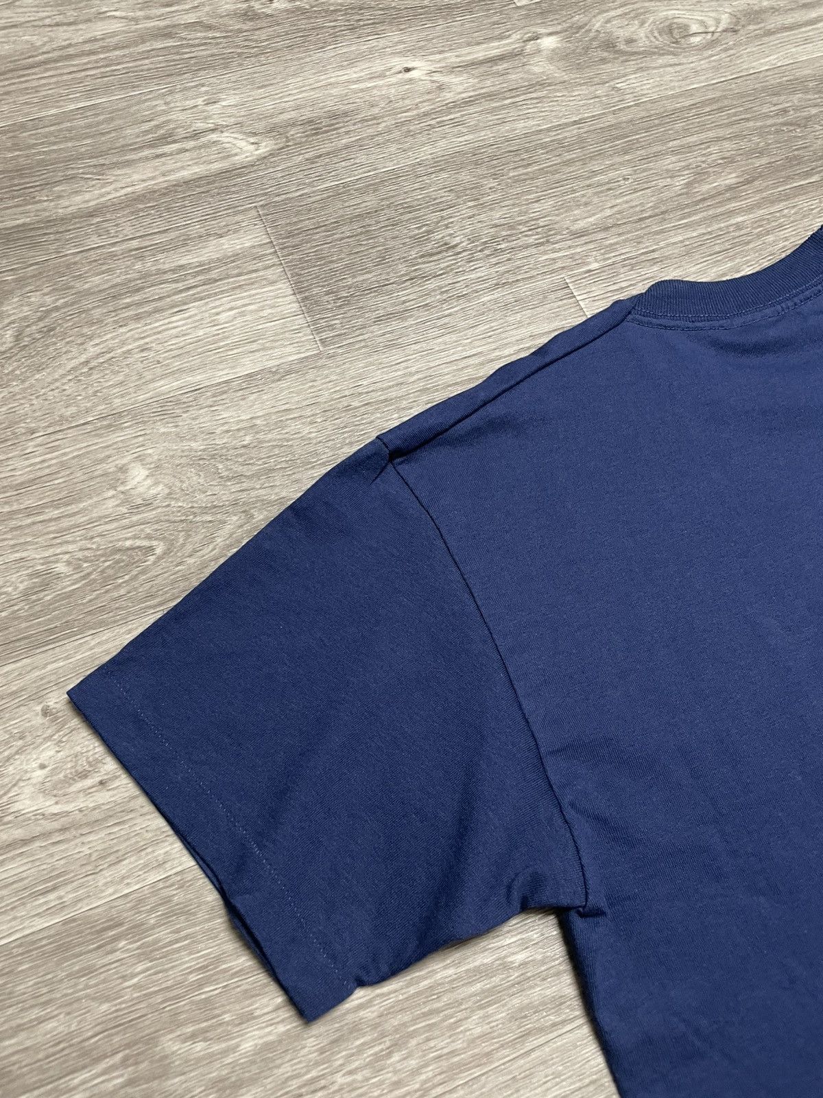 Band Tees Rare Vintage 1996 Oasis Loch Lomond Made In USA T-Shirt Size US L / EU 52-54 / 3 - 16 Thumbnail