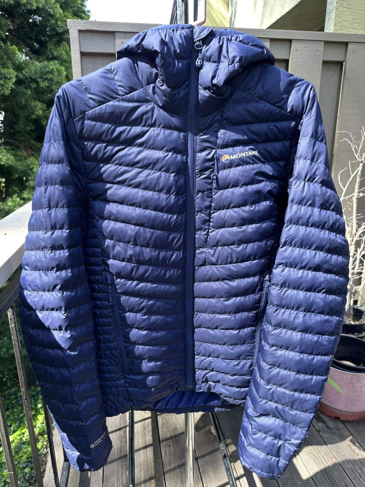 Montane Montane UK insulated hooded puffer jacket peered Size US M / EU 48-50 / 2 - 1 Thumbnail