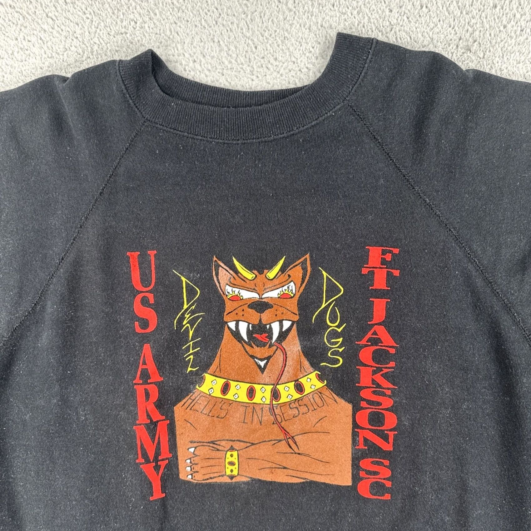 Hanes Vtg Hanes Heavyweight XL Black Raglan Crewneck Sweatshirt U.S. Army Devil Dogs Mens Size US XL / EU 56 / 4 - 5 Thumbnail