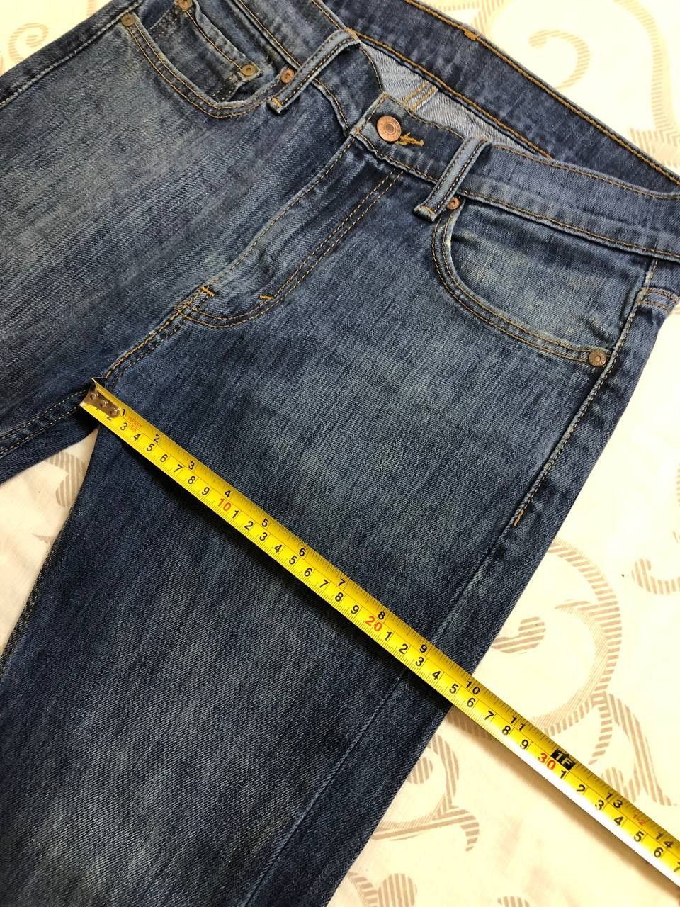 Levi's Vintage Levi's Light Wash Jeans 90s Distressed Faded Size US 31 - 12 Thumbnail