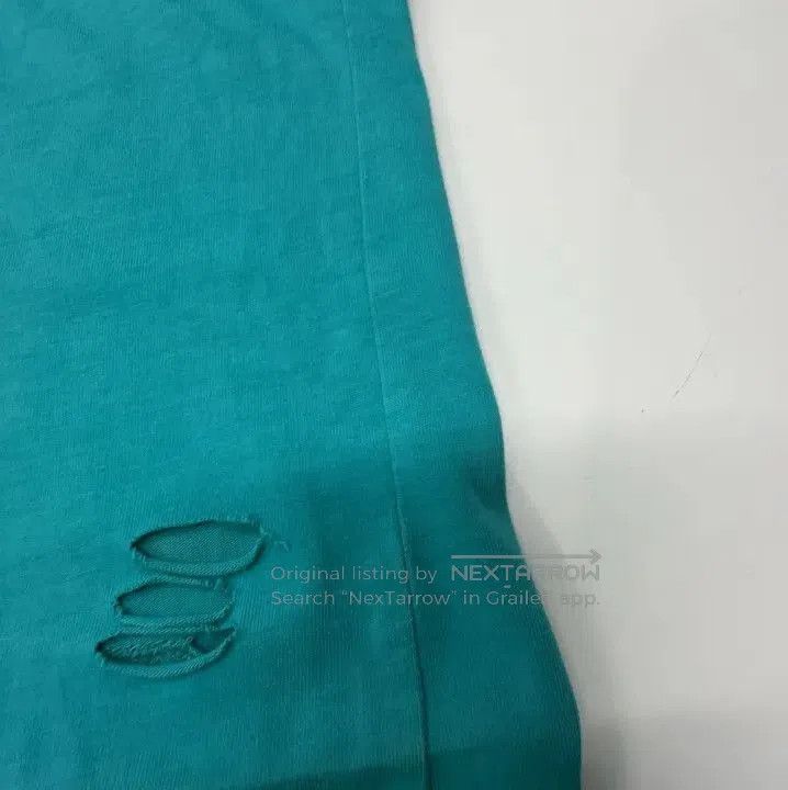 Balenciaga Balenciaga Distressed Logo OverSized T. Size US XS / EU 42 / 0 - 8 Thumbnail