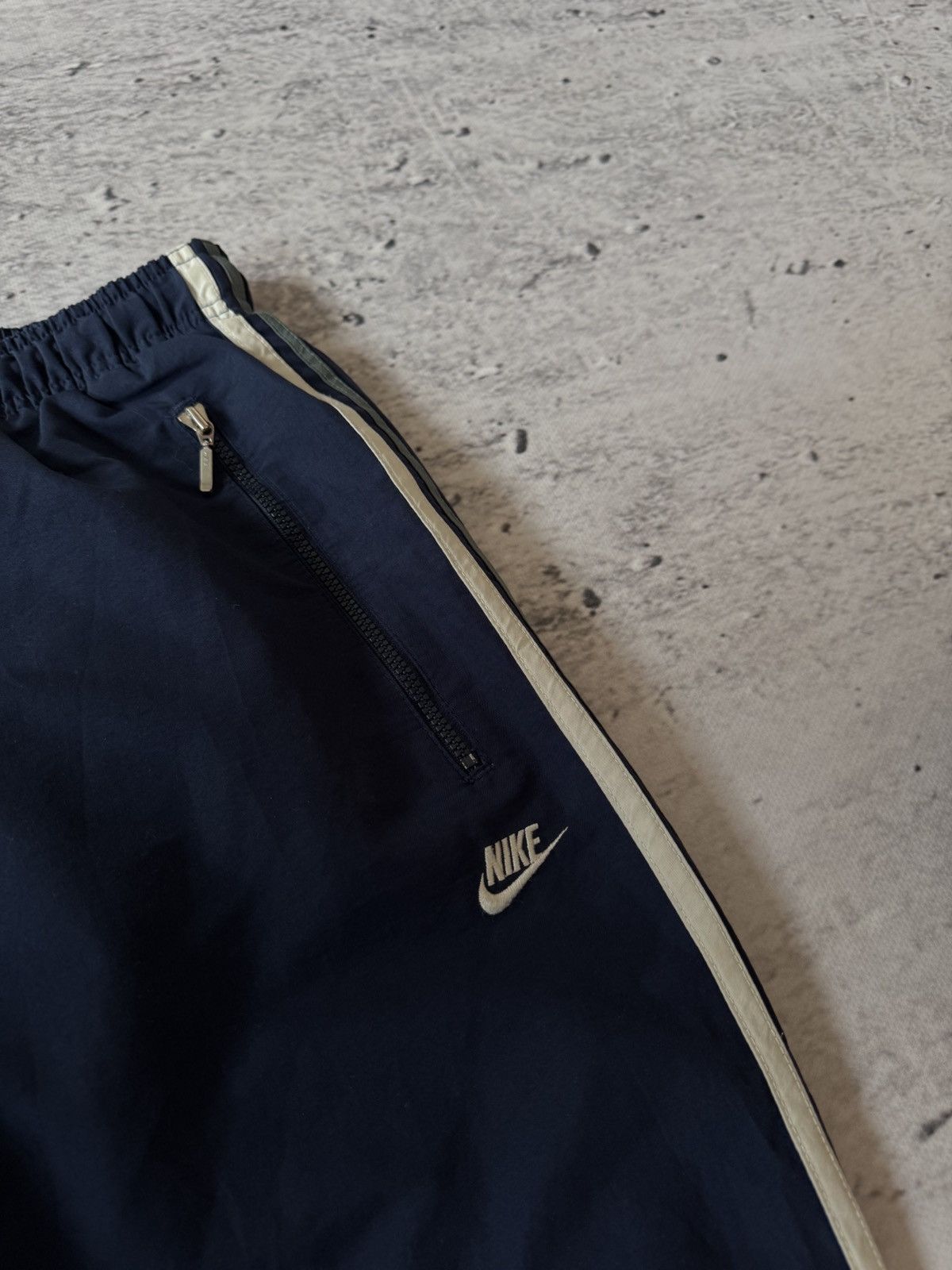 Nike × Vintage NIKE NYLON VINTAGE Y2K OVERSIZE BAGGY FIT PANTS SWEATPANTS Size US 32 / EU 48 - 5 Thumbnail