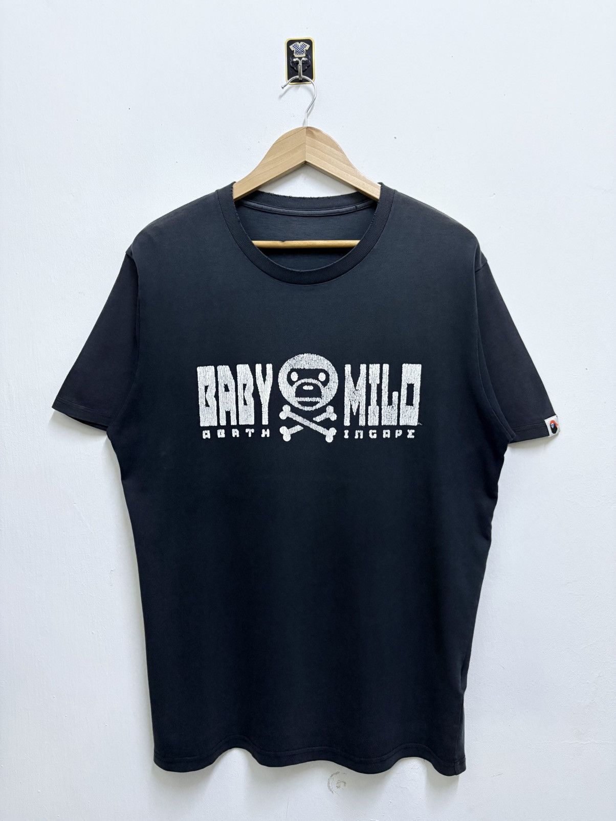 Bape 2000's A Bathing Ape / Baby Milo - Faded Distress T-Shirt Size US L / EU 52-54 / 3 - 1 Thumbnail