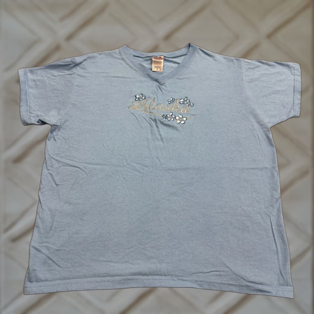 Vintage American Activewear Alaska Embroidered T-shirt Womens XL Blue Heavyweight Tee Size XL / US 12-14 / IT 48-50 - 1 Thumbnail