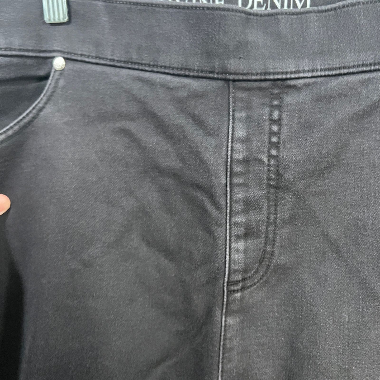 Other Isaac Mizrahi Live! Regular Black Divine Denim Crop Slim Size 40" / US 18 - 11 Thumbnail