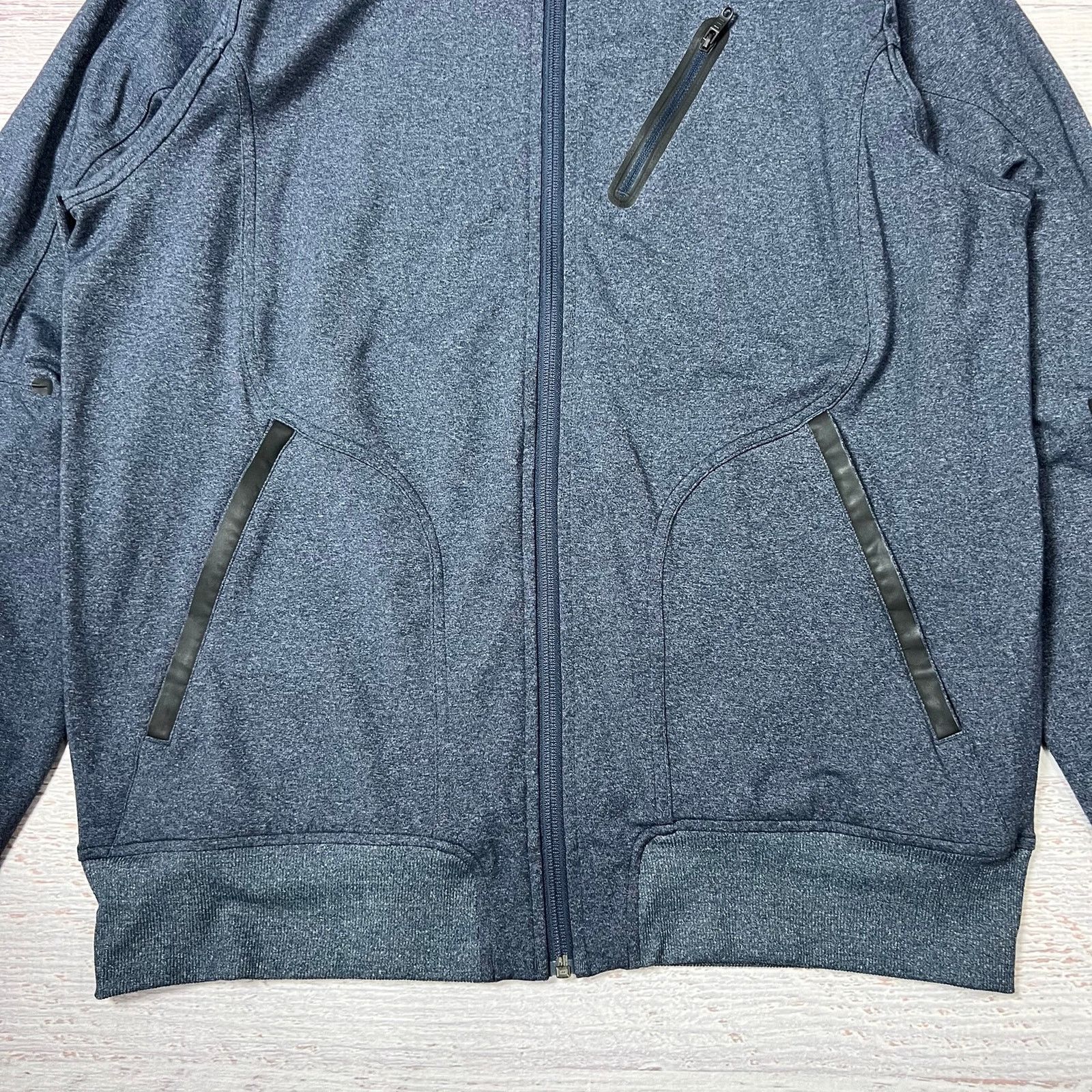 Lululemon Lululemon Trainer Jacket MENS L Blue Sweatshirt EUC Size US L / EU 52-54 / 3 - 10 Thumbnail
