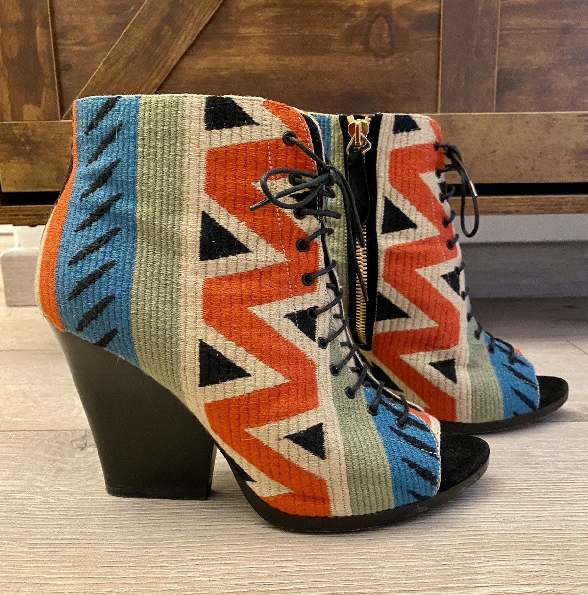 Burberry Prorsum Stunning Burberry Prorsum Virginia peep-toe ankle boots Size US 8.5 / IT 38.5 - 1 Thumbnail