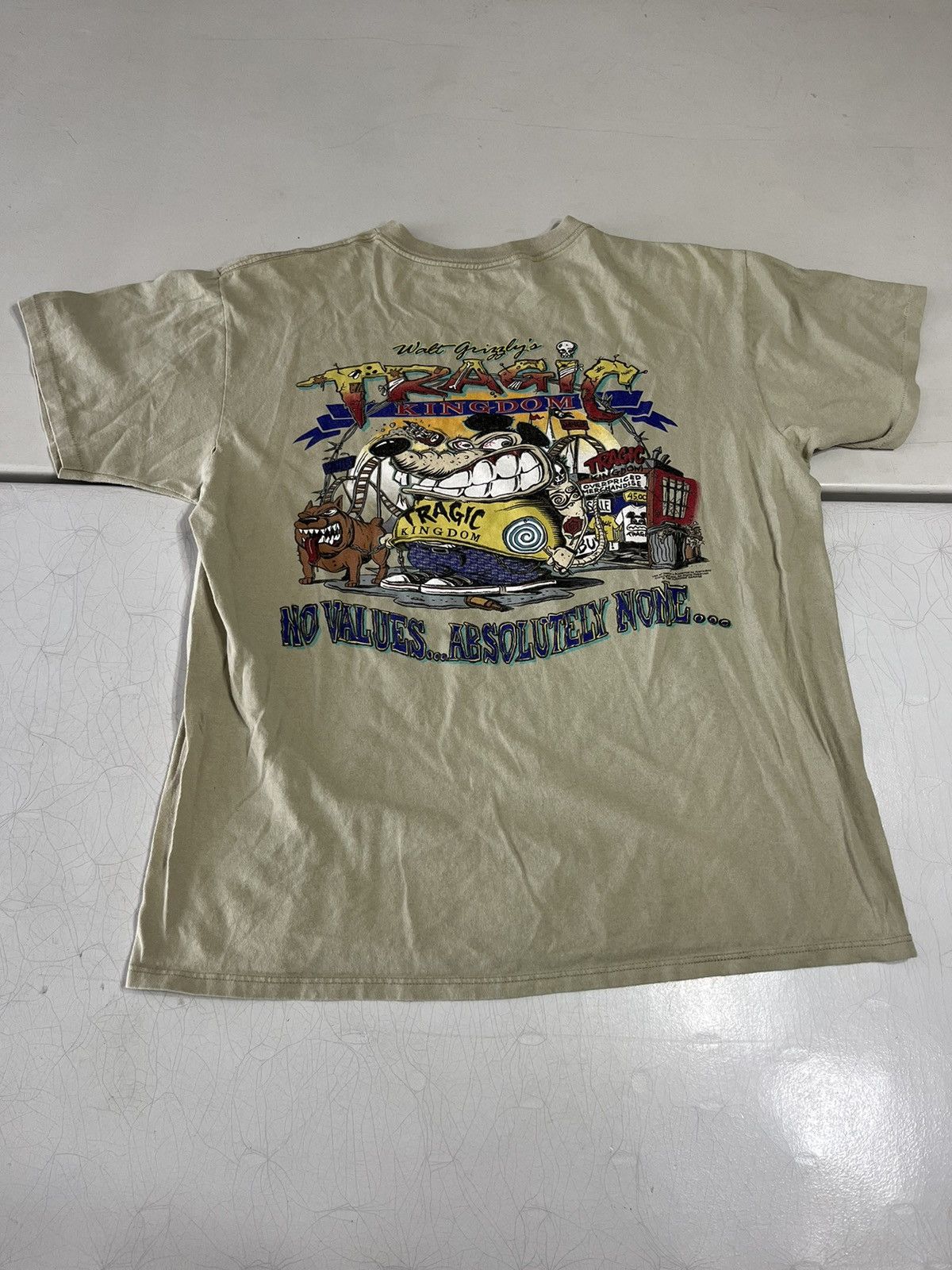 Vintage vintage Walt grizzleya tragic kingdom parody shirt Size US XL / EU 56 / 4 - 2 Thumbnail