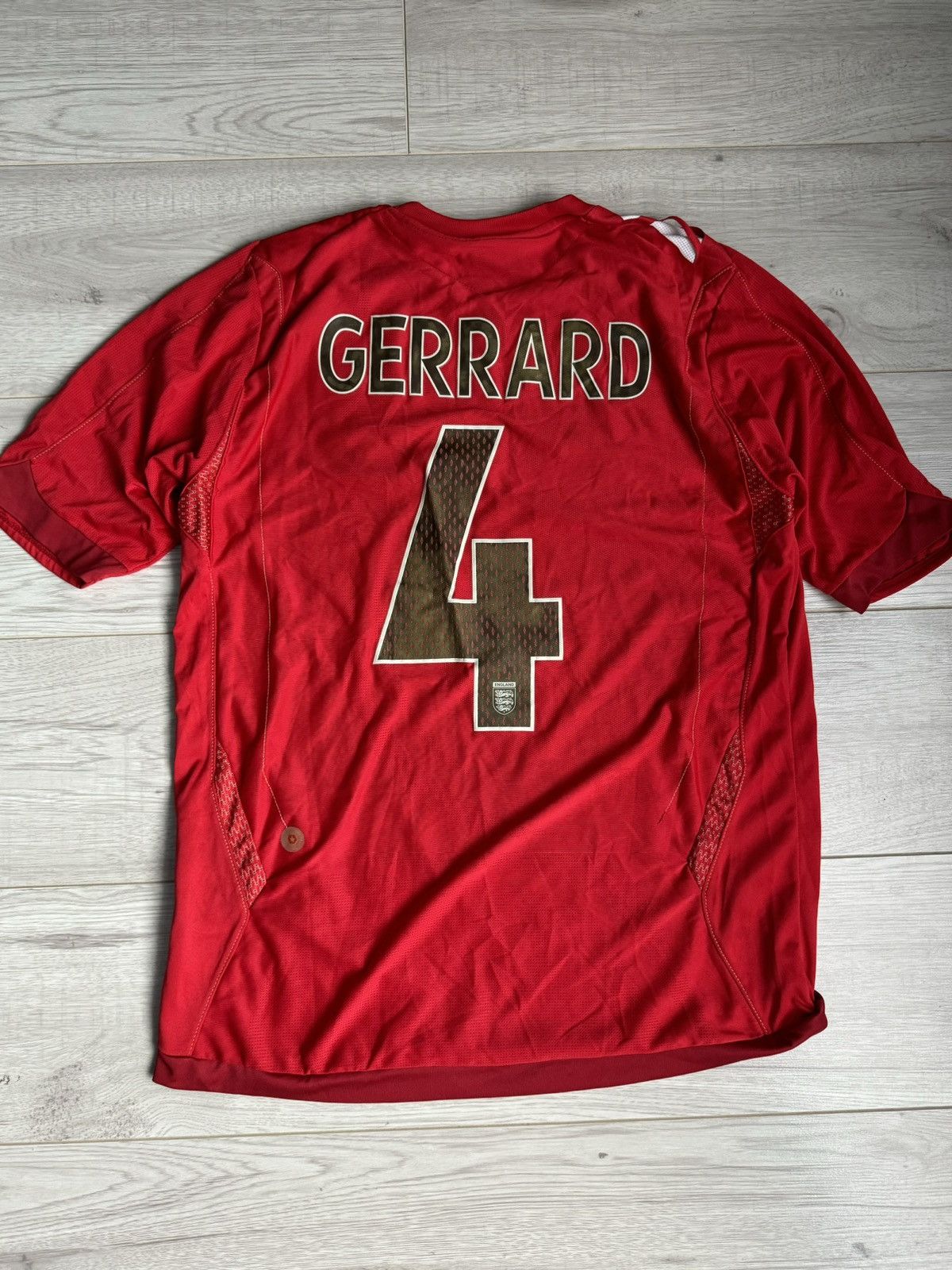 Umbro × Vintage Vintage Umbro 4 GERRARD Soccer Jersey England 2005 Size US L / EU 52-54 / 3 - 8 Thumbnail