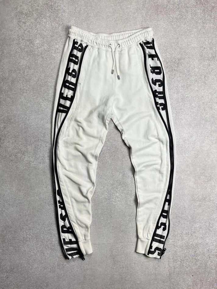 Versace × Versus × Vintage VERSACE VERSUS WHITE FLARED COTTON JOGGERS TRACK PANTS M Size US 32 / EU 48 - 1 Thumbnail