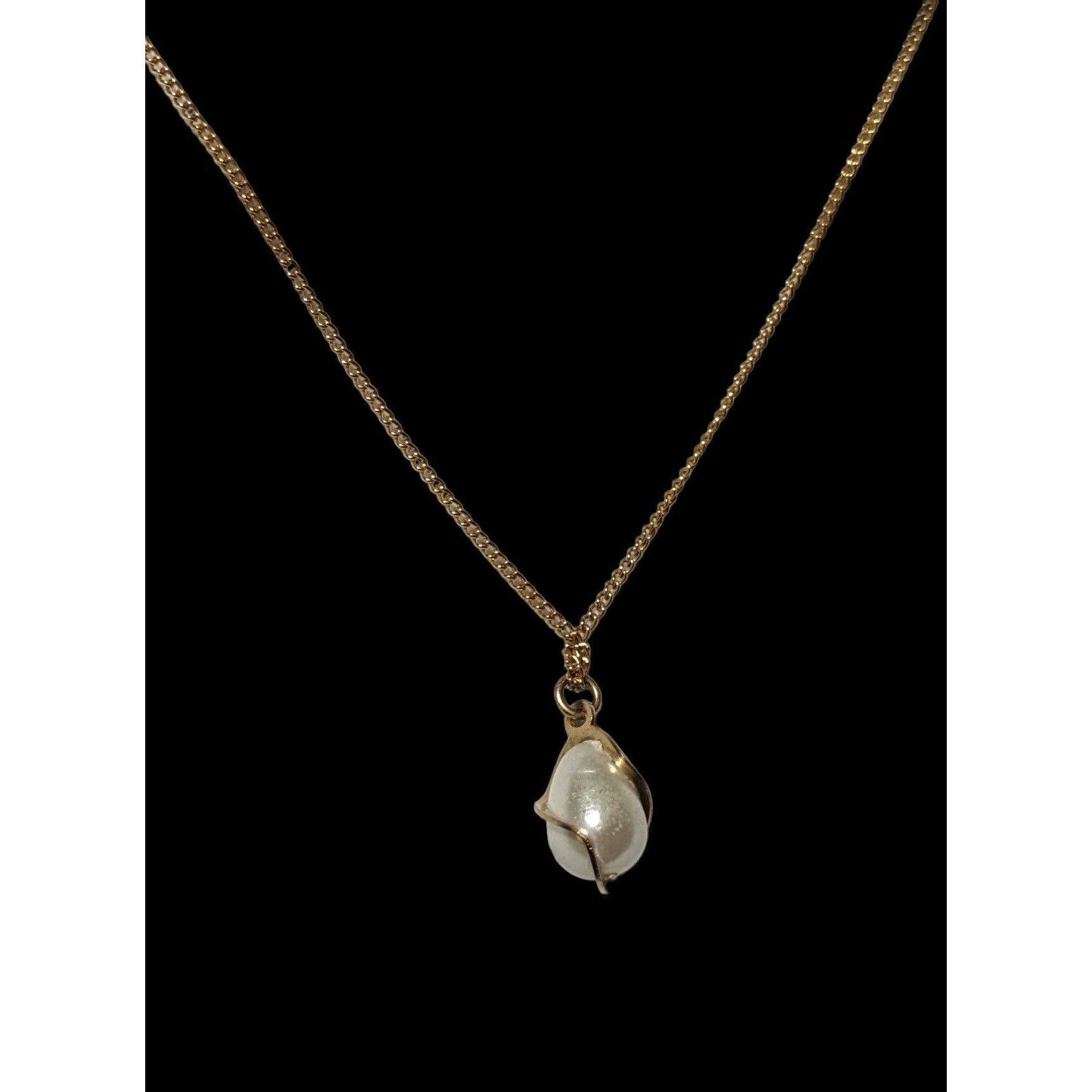Other Elegant Swirl Wrapped Pearl Pendant Necklace Size ONE SIZE - 4 Thumbnail