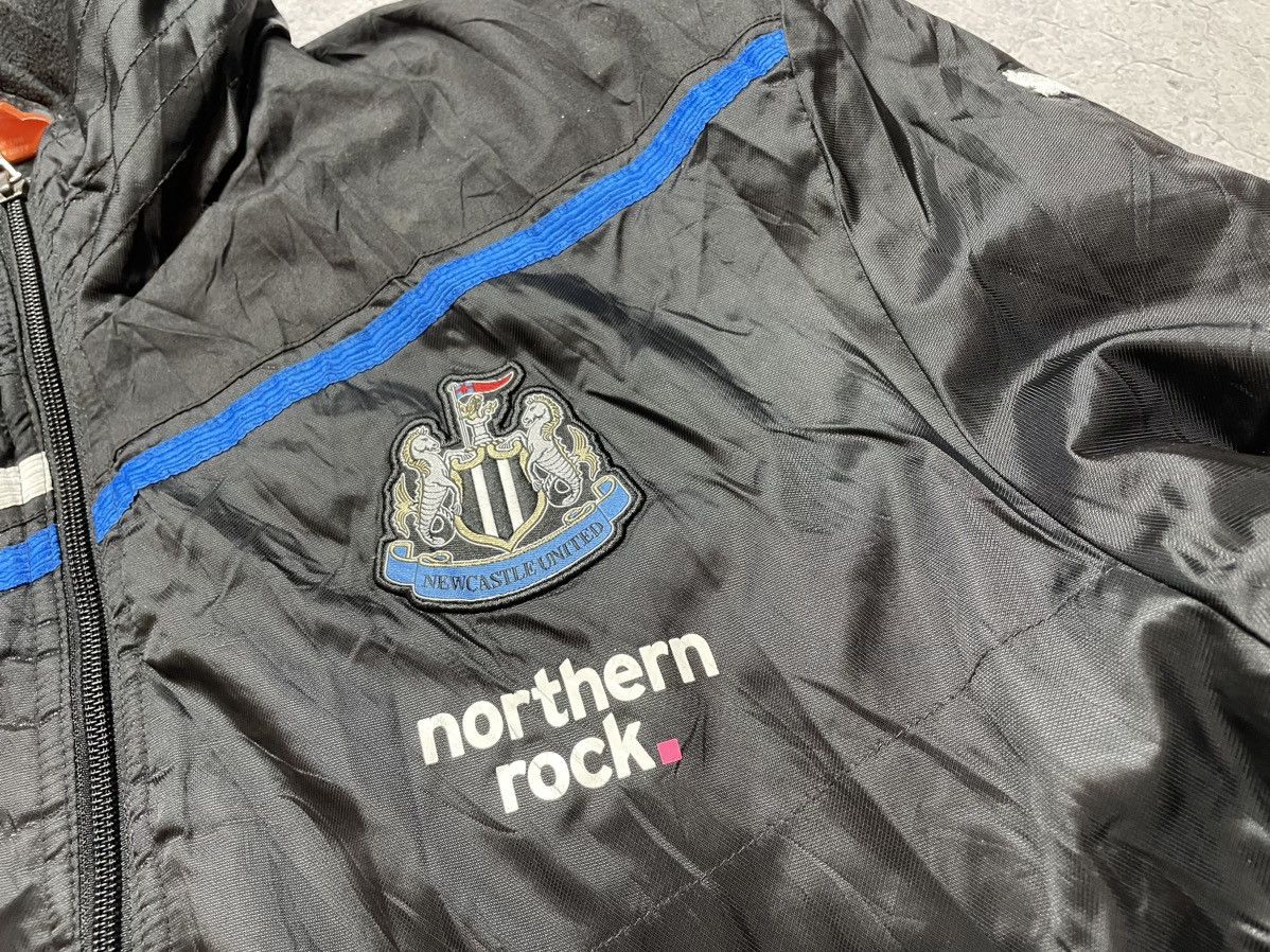 Puma Vintage Puma FC Newcastle United Y2K Football Jacket Size US L / EU 52-54 / 3 - 5 Thumbnail