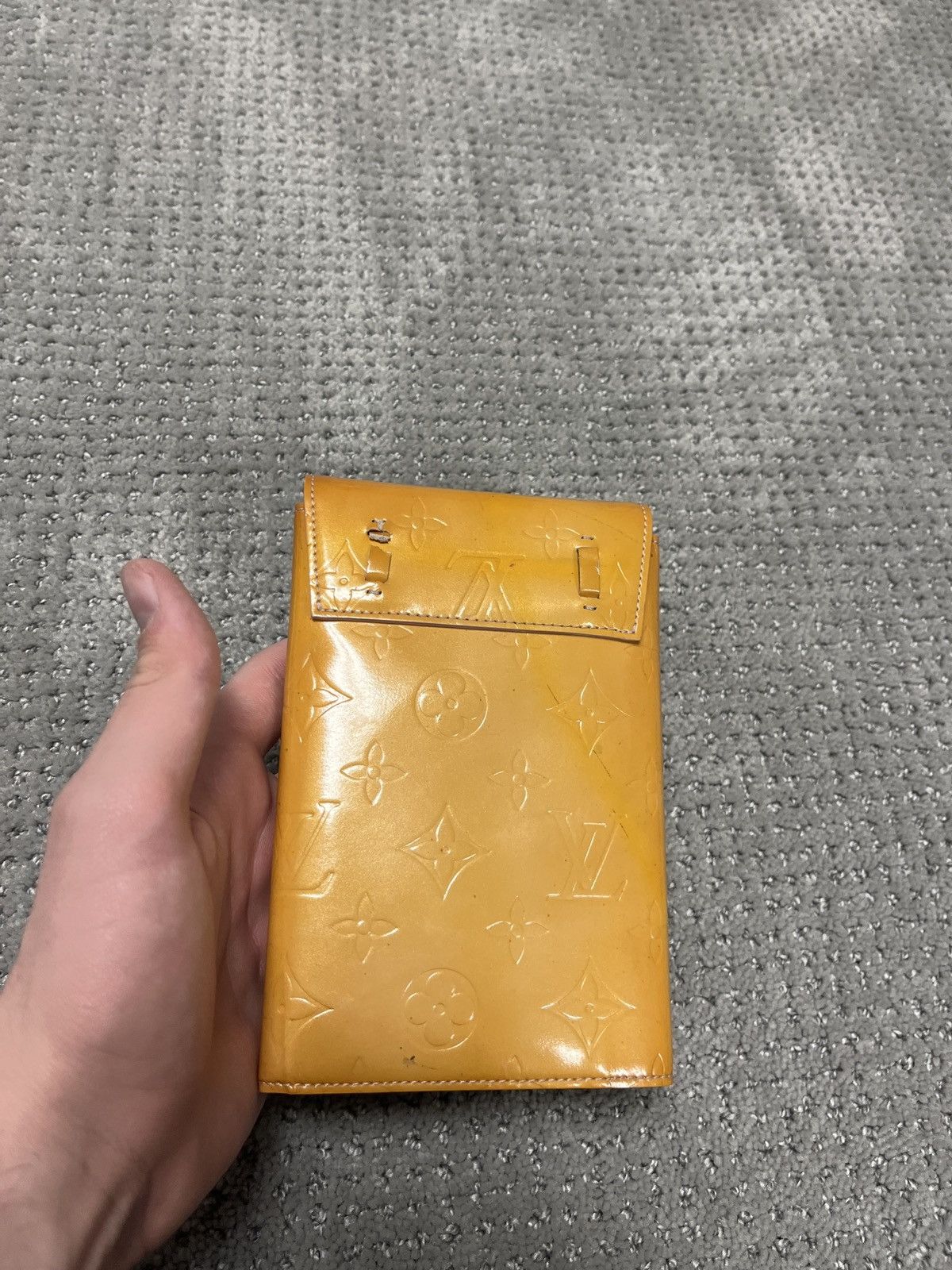 Louis Vuitton Louis Vuitton Vernis Yellow Wallet Size ONE SIZE - 1 Thumbnail