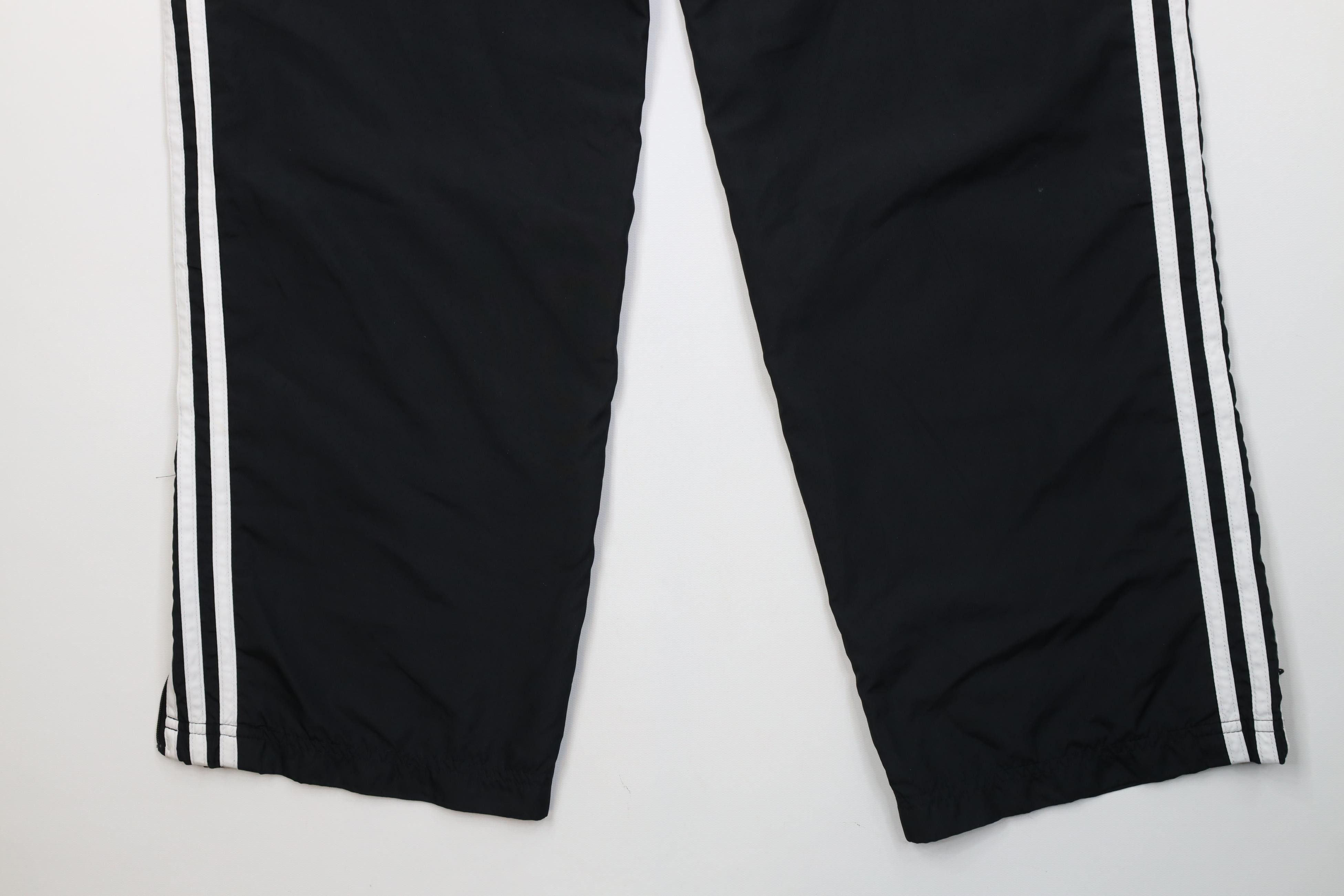 Adidas Vintage Y2K Adidas Spell Lined Wide Leg Windbreaker Pants Size 30" / US 8 / IT 44 - 15 Thumbnail