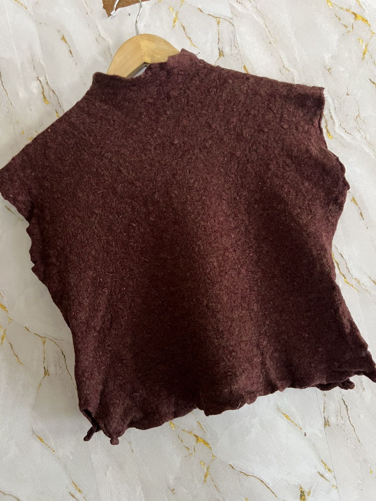 Issey Miyake Plantation Red Crop-Top – Designer Issey Miyake Inspired Size M / US 6-8 / IT 42-44 - 4 Thumbnail