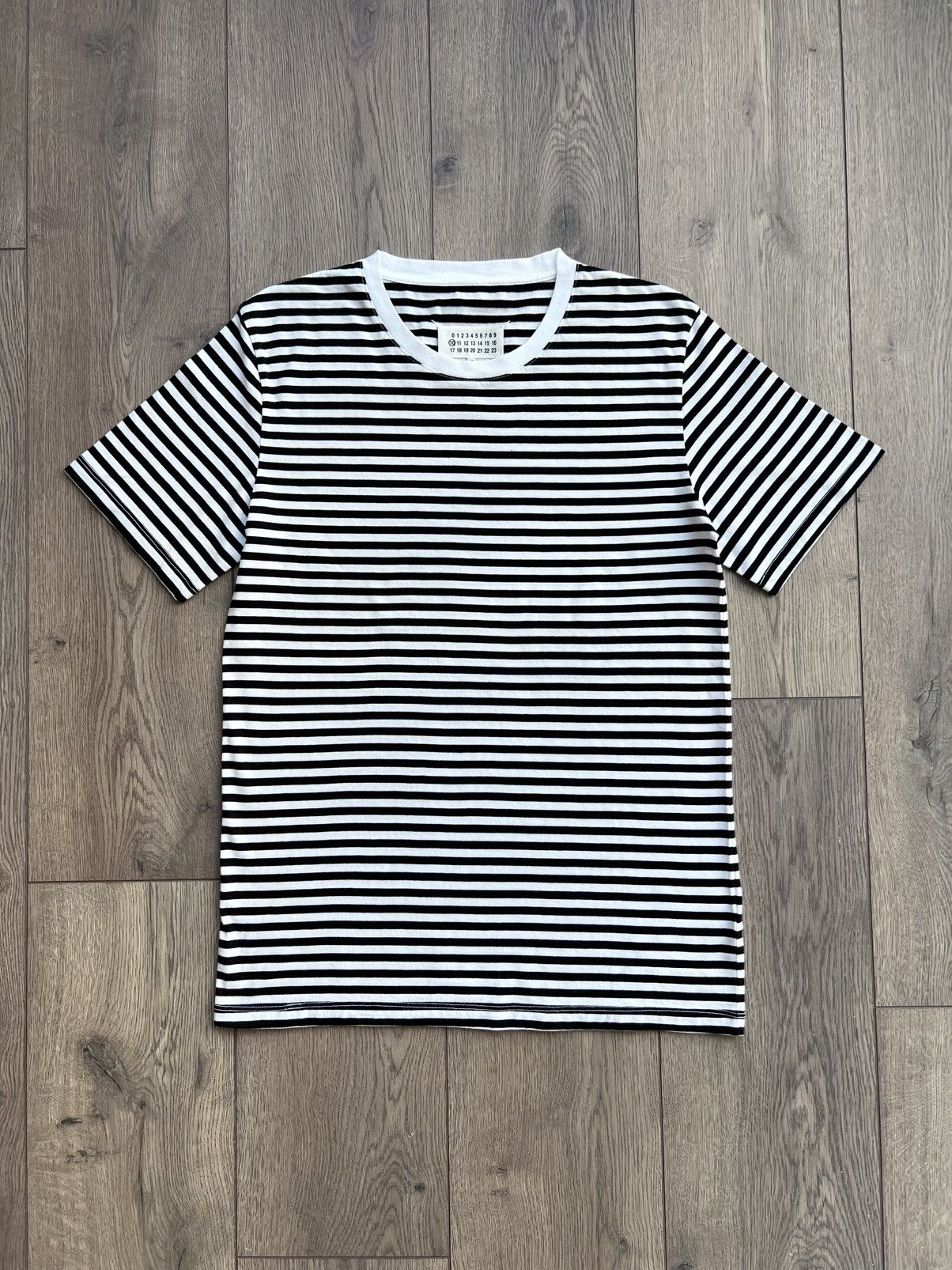 Maison Margiela Maison Margiela Classic Stripe T-Shirt Small Size US S / EU 44-46 / 1 - 1 Thumbnail