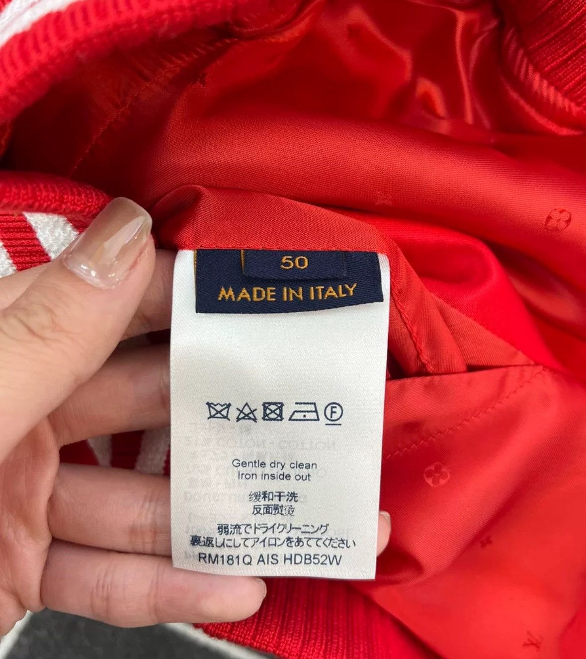 Louis Vuitton Louis Vuitton Red Silk Embroidered Logo Jacket2412-Nextarrow Size US L / EU 52-54 / 3 - 4 Thumbnail