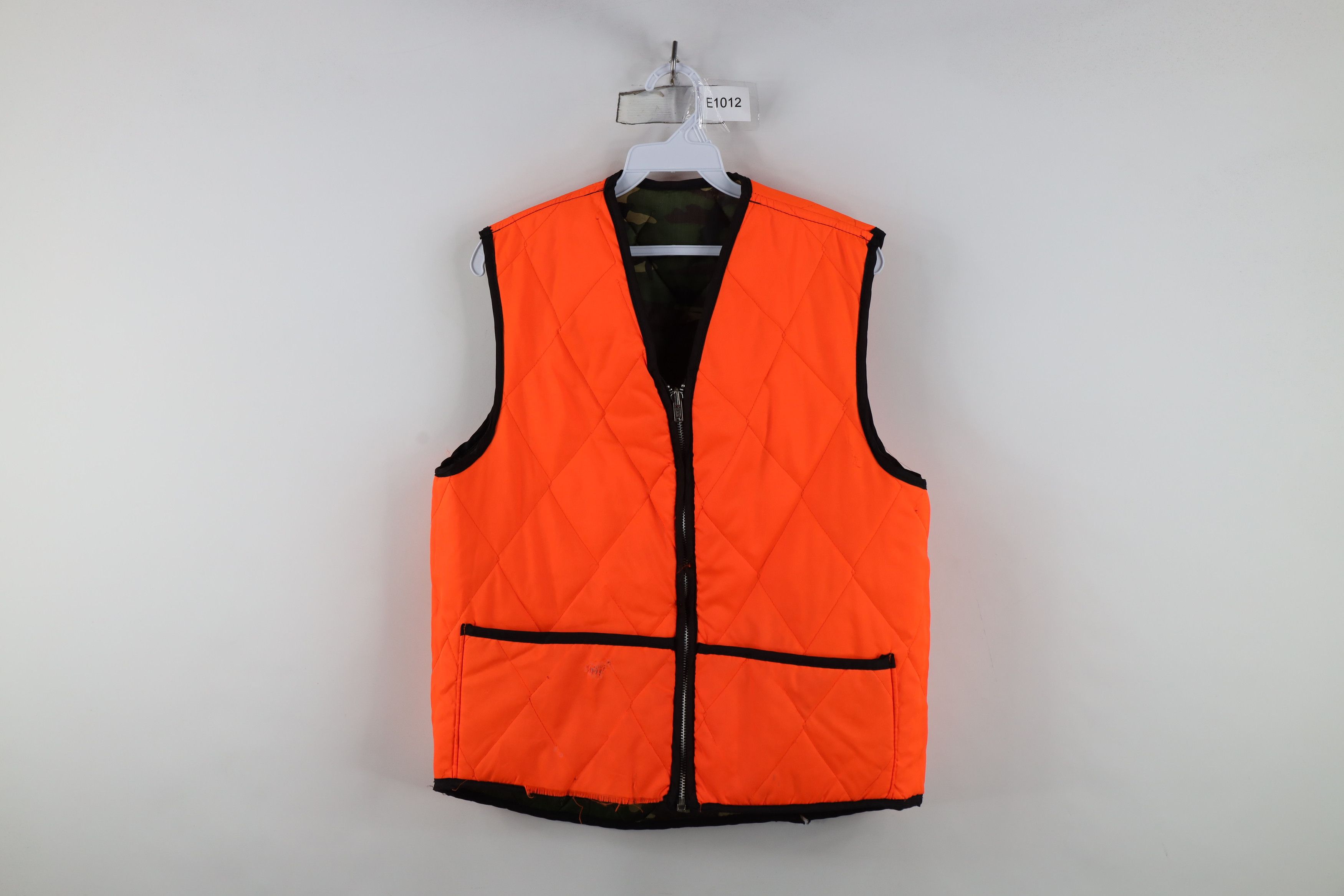 Vintage Vintage 70s Streetwear Reversible Camouflage Puffer Vest Size US L / EU 52-54 / 3 - 11 Thumbnail