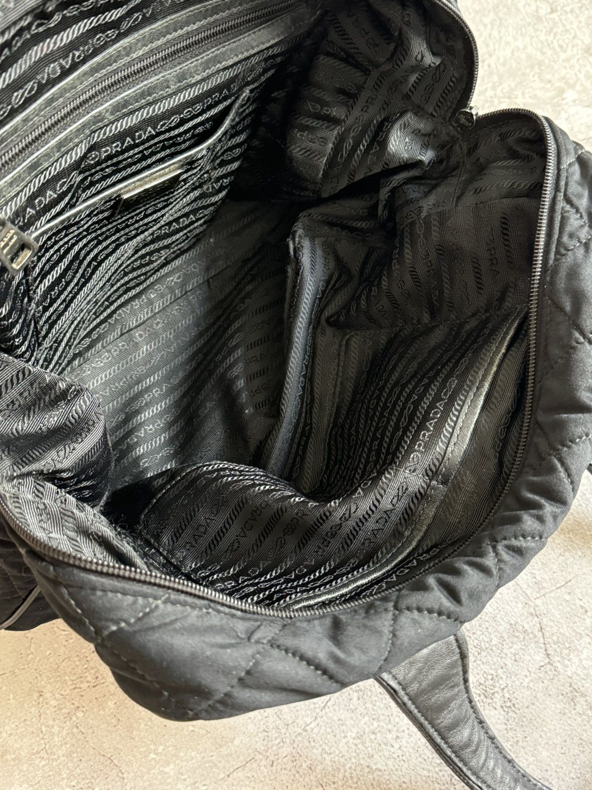 Prada Prada Black Quilted handbag with triangle Size ONE SIZE - 14 Thumbnail