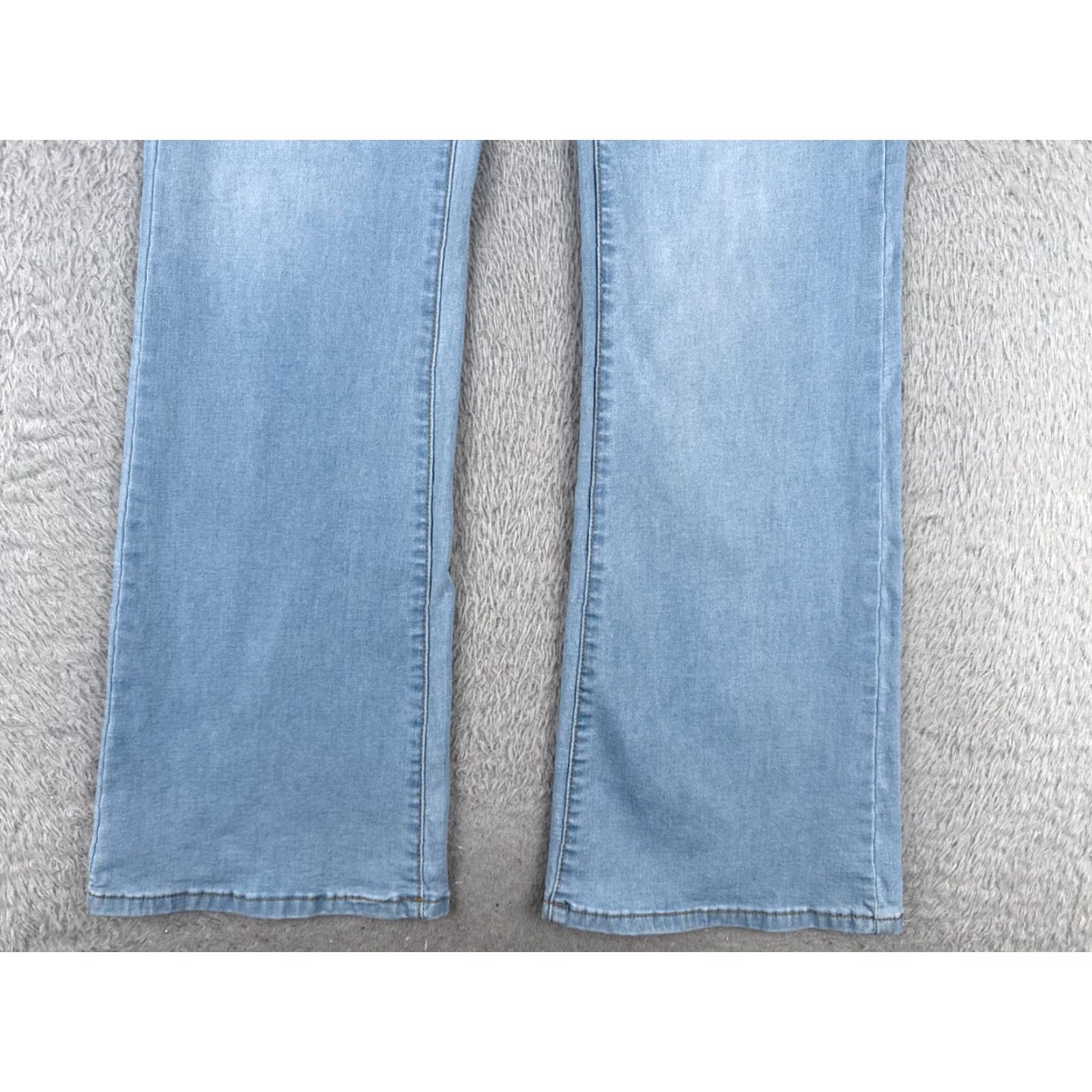 Vintage WAX JEAN Womens Jeans Flared Mid Rise Light Wash Denim 29x31 Juniors 13 Blue Cotton Blend Vintage: No Size 34" / US 12 / IT 48 - 2 Thumbnail