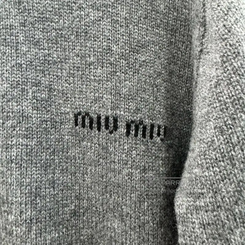 Miu Miu Miu Miu Gray Wool Pullover Sweater . Size L / US 10 / IT 46 - 4 Thumbnail