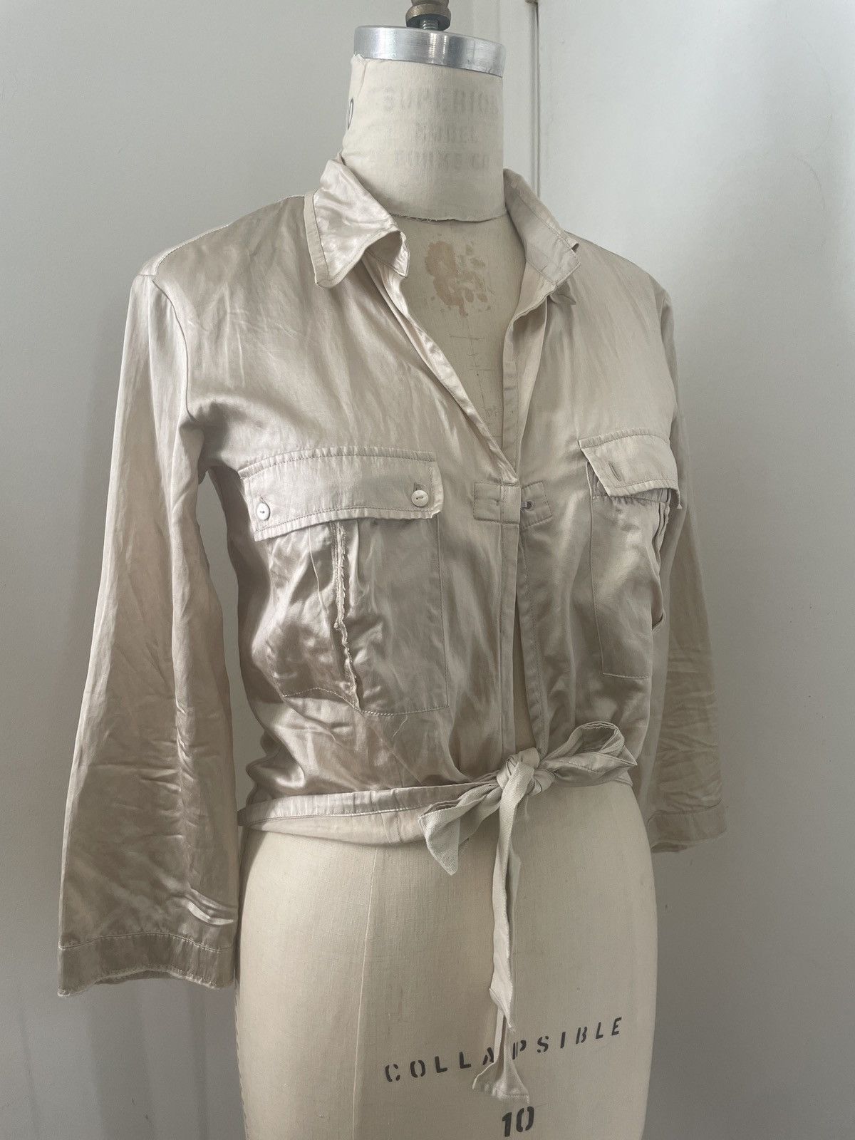 Marithe + Francois Girbaud Marithe Girbaud tie front crop top blouse taupe silk cotton Size S / US 4 / IT 40 - 1 Thumbnail