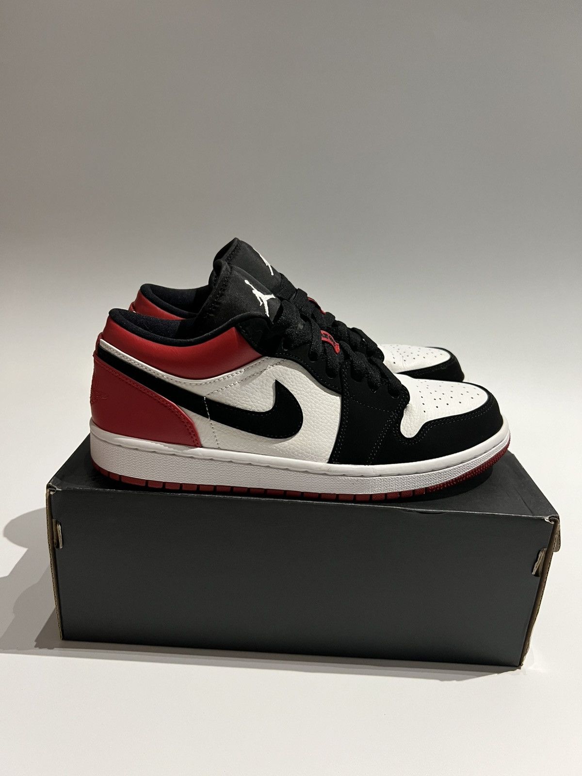 Nike Air Jordan 1 Low “Gym Red” Black Toe Low Sneakers Size US 8 / EU 41 - 3 Thumbnail