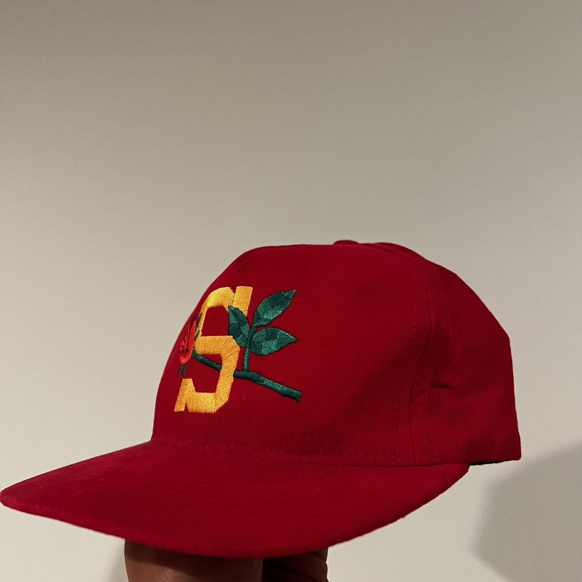 Supreme Supreme Rose S Logo snapback red Size ONE SIZE - 9 Thumbnail
