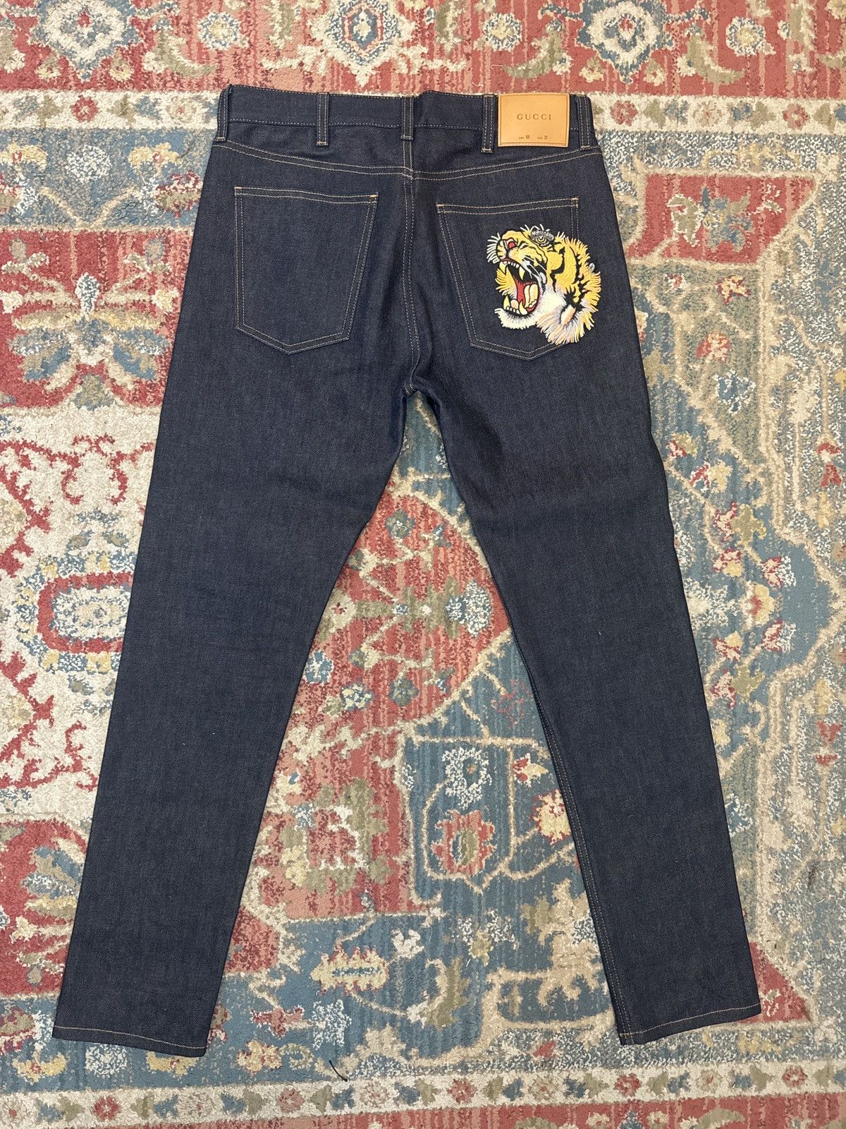 Gucci Dark Straight Denim w/ Patch Size US 32 / EU 48 - 3 Thumbnail