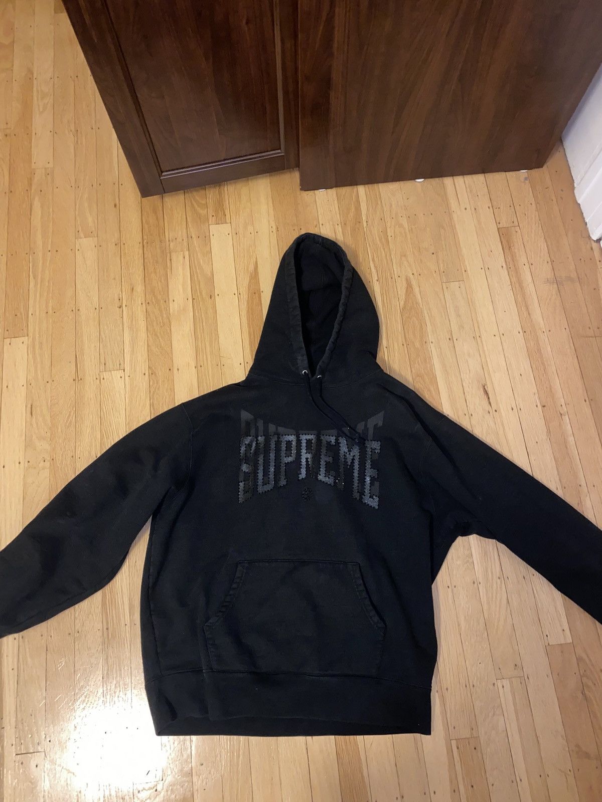 Supreme Supreme Rhinestone Shadow Hoodie Size US L / EU 52-54 / 3 - 1 Thumbnail