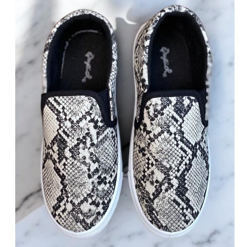 Other Women’s Slip On Faux Snake Canvas Flat Shoe Sneaker Size 7/8 Size US 8 / IT 38 - 2 Thumbnail